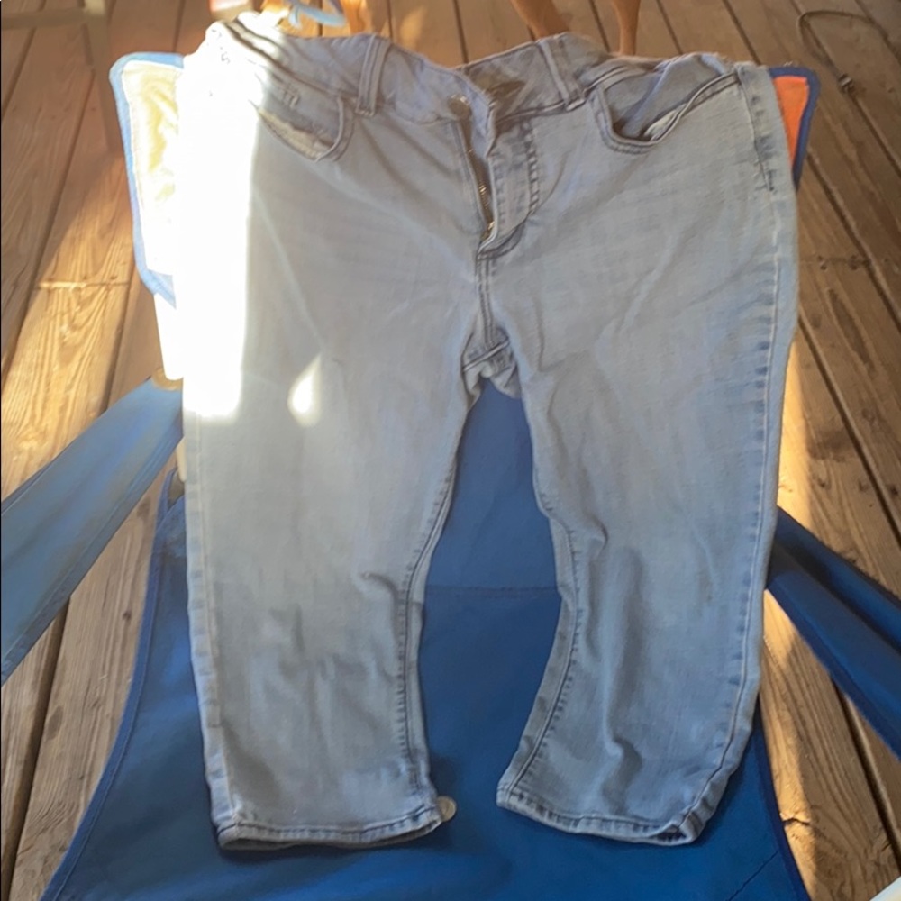 Lee Jean capri